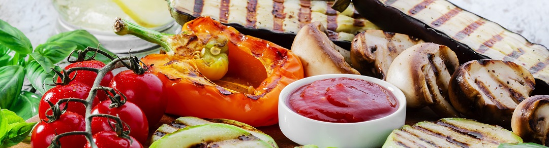 Herzhaft gegrilltes Gemüse mit BBQ Dip